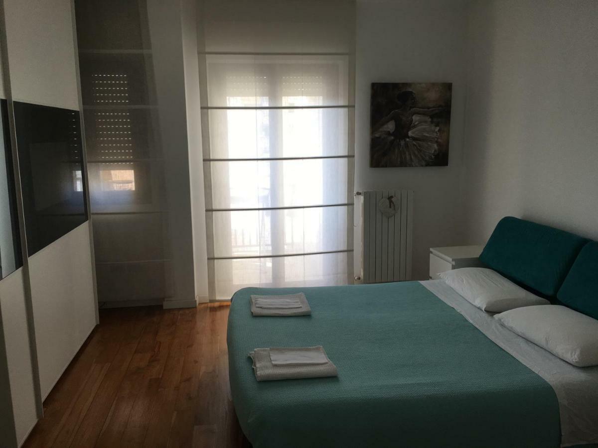 Flowers Apartment Bari Exterior foto